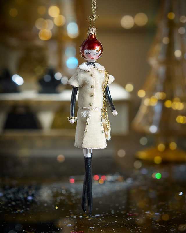 Fashionista in Boucle Ornament